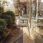 Art Tartini ホテル