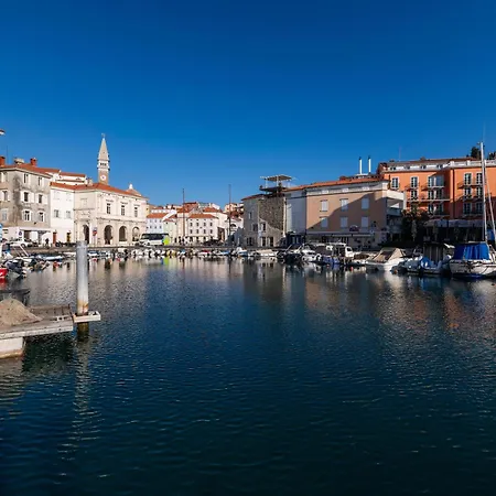 Art Tartini ホテル