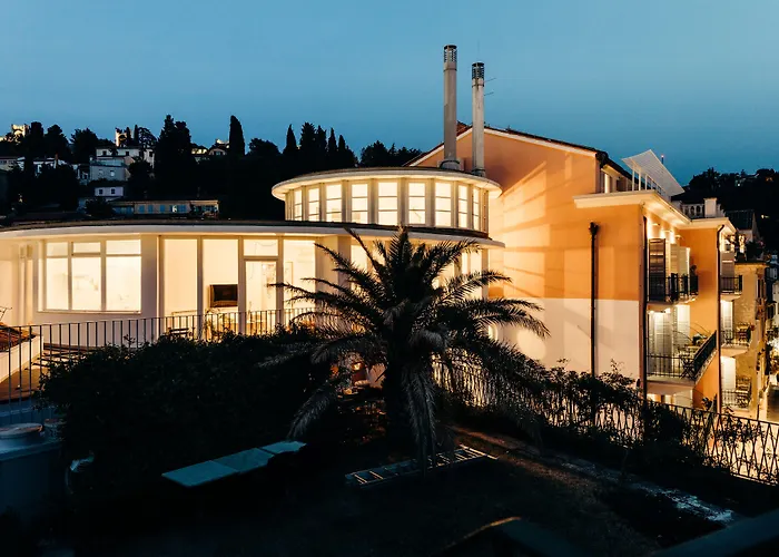 Art Tartini 3* ピラン