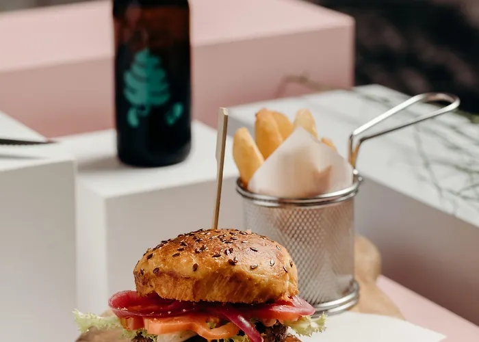 Art Tartini מלון 3*