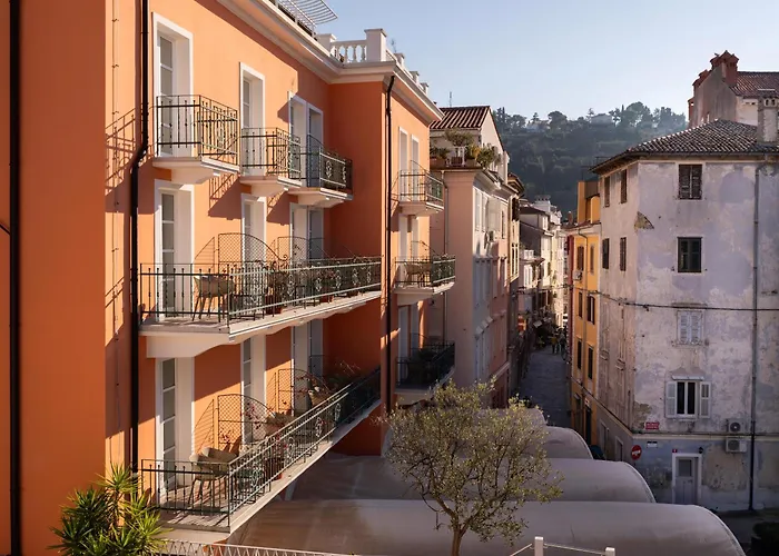 Art Tartini Hotel 3*